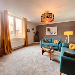  Apartment Luxury 2 Bed 4 Mins From M6 J44 Pet Friendly,